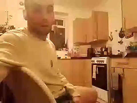 Snapshot of DrbigdickUK chatting on 02.05.25 DrbigdickUK online show from 02.05.25