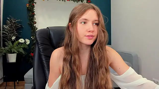 Snapshot of MaryannSoftt chatting on 12.22.24 MaryannSoftt online show from 12.22.24