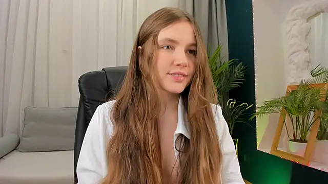 Snapshot of MaryannSoftt chatting on 02.14.25 MaryannSoftt online show from 02.14.25