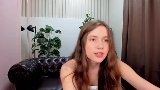 Snapshot of MaryannSoftt chatting on 02.16.25 MaryannSoftt online show from 02.16.25