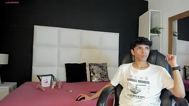 Santy carrington online show from 12.04.24