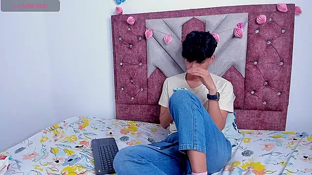 Santy carrington online show from 03.12.25