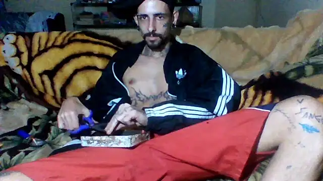 Snapshot of sellvageria chatting on 11.02.25 sellvageria online show from 11.02.25