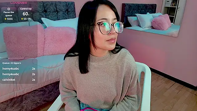 Snapshot of lovely__martina chatting on 03.12.25 lovely  martina online show from 03.12.25