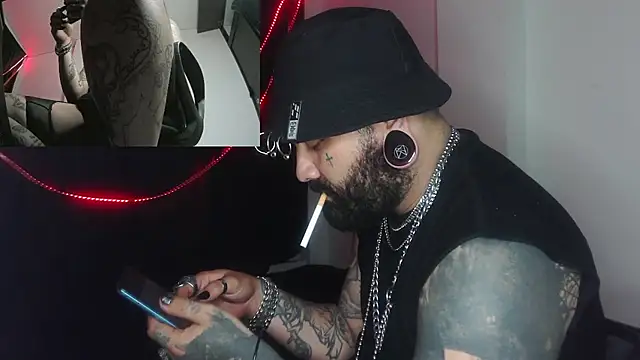 Snapshot of darkclothes chatting on 12.21.24 darkclothes online show from 12.21.24