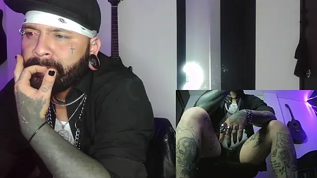 Snapshot of darkclothes chatting on 12.25.24 darkclothes online show from 12.25.24