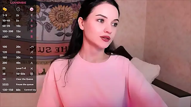 Snapshot of AdelinaRoss chatting on 10.16.25 AdelinaRoss online show from 10.16.25