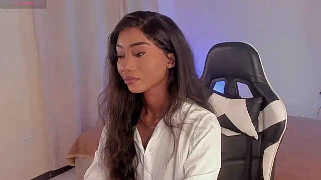 Snapshot of SavannahWildee chatting on 02.08.25 SavannahWildee online show from 02.08.25