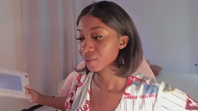 Snapshot of SavannahWildee chatting on 02.20.25 SavannahWildee online show from 02.20.25