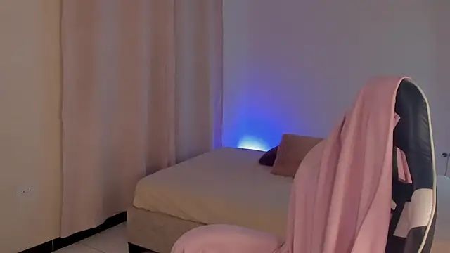 Snapshot of SavannahWildee chatting on 02.20.25 SavannahWildee online show from 02.20.25