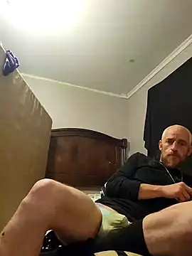 Snapshot of 5g4ever chatting on 02.18.25 5g4ever online show from 02.18.25