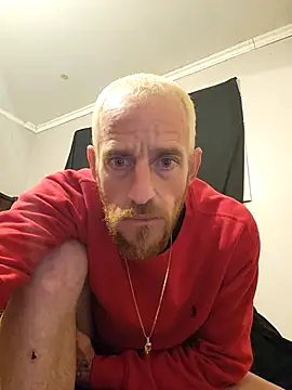 Snapshot of 5g4ever chatting on 02.18.25 5g4ever online show from 02.18.25