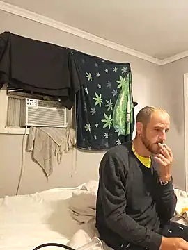 Snapshot of 5g4ever chatting on 10.26.25 5g4ever online show from 10.26.25