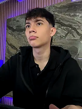 Snapshot of RyanGosslling_ chatting on 12.02.25 RyanGosslling online show from 12.02.25