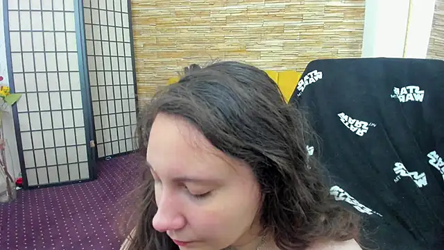 AishaRouhi online show from 11.22.25