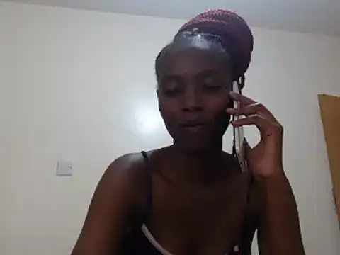 Snapshot of nanaswee chatting on 02.19.25 nanaswee online show from 02.19.25