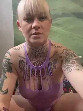 Snapshot of poussichienne chatting on 02.03.25 poussichienne online show from 02.03.25