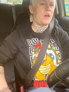 Snapshot of poussichienne chatting on 10.09.25 poussichienne online show from 10.09.25