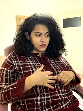 Snapshot of Curvydesifromgermany chatting on 11.03.25 Curvydesifromgermany online show from 11.03.25