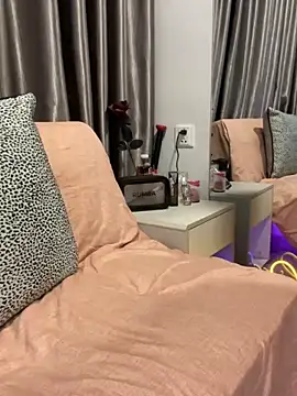 Snapshot of Almiraa68 chatting on 12.31.24 Almiraa68 online show from 12.31.24