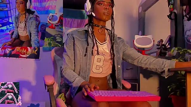 Snapshot of Effy_Marinn chatting on 09.17.25 Effy Marinn online show from 09.17.25