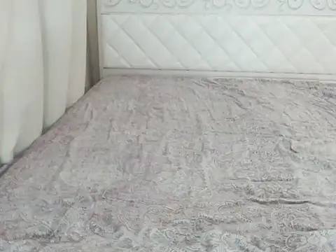 pretybella1 online show from 11.14.25