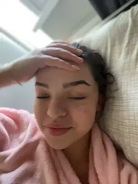 Snapshot of AnaWest chatting on 02.26.25 AnaWest online show from 02.26.25