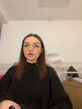 Snapshot of AnaWest chatting on 03.04.25 AnaWest online show from 03.04.25