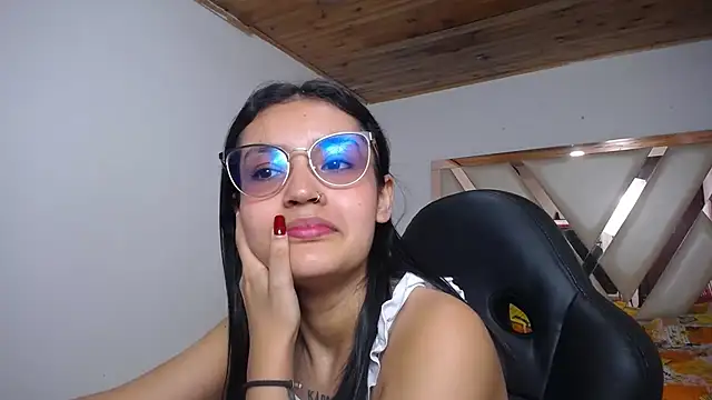 Snapshot of antonella_sweetlittle chatting on 01.02.25 antonella sweetlittle online show from 01.02.25