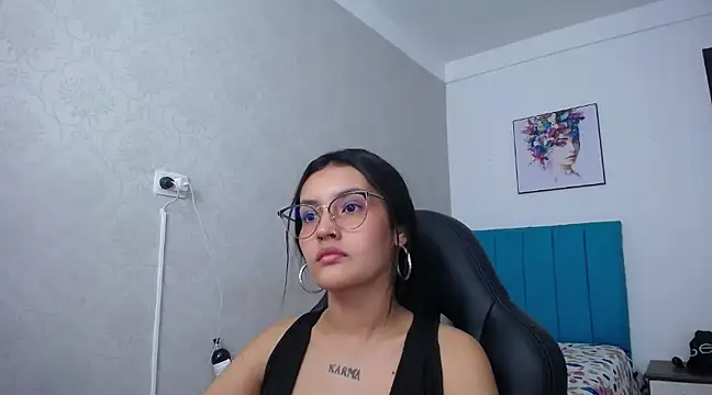 Snapshot of antonella_sweetlittle chatting on 03.18.25 antonella sweetlittle online show from 03.18.25