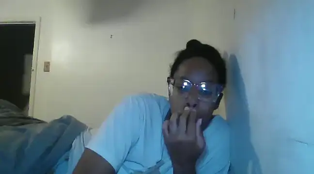 Snapshot of madamsensuale chatting on 12.07.24 madamsensuale online show from 12.07.24