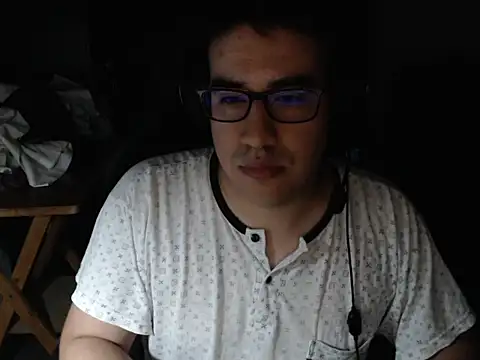 Snapshot of thealfawolf01 chatting on 03.18.25 thealfawolf01 online show from 03.18.25