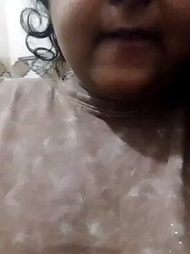 Snapshot of smile_pretty chatting on 12.09.24 smile pretty online show from 12.09.24