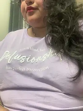 Snapshot of smile_pretty chatting on 02.18.25 smile pretty online show from 02.18.25