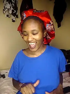 Snapshot of cutenipples chatting on 02.12.25 cutenipples online show from 02.12.25