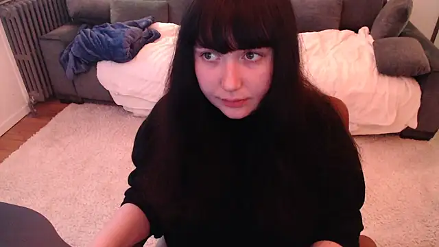 Snapshot of Lynylou chatting on 03.20.25 Lynylou online show from 03.20.25