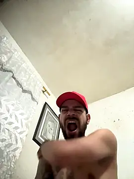 Snapshot of rich0431 chatting on 11.12.25 rich0431 online show from 11.12.25