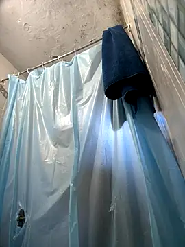 Snapshot of rich0431 chatting on 11.19.25 rich0431 online show from 11.19.25