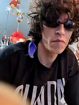 Snapshot of gurlnips chatting on 02.24.25 gurlnips online show from 02.24.25