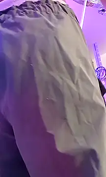 gurlnips online show from 11.15.25