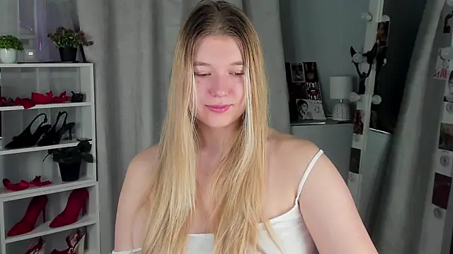 Rebecca Kelly online show from 10.18.25