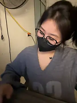 Snapshot of Jenni_nana chatting on 12.11.24 Jenni nana online show from 12.11.24