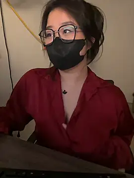 Snapshot of Jenni_nana chatting on 12.20.24 Jenni nana online show from 12.20.24