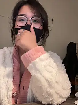 Snapshot of Jenni_nana chatting on 12.21.24 Jenni nana online show from 12.21.24