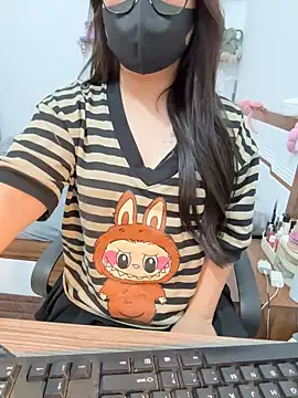 Snapshot of Jenni_nana chatting on 03.05.25 Jenni nana online show from 03.05.25