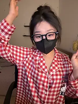 Snapshot of Jenni_nana chatting on 10.13.25 Jenni nana online show from 10.13.25