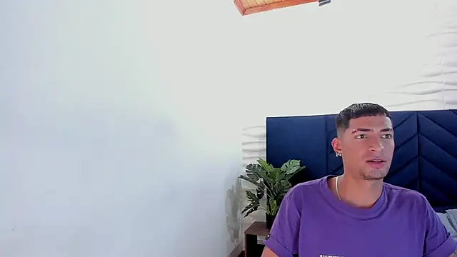 Snapshot of DrakeNeumann chatting on 02.22.25 DrakeNeumann online show from 02.22.25