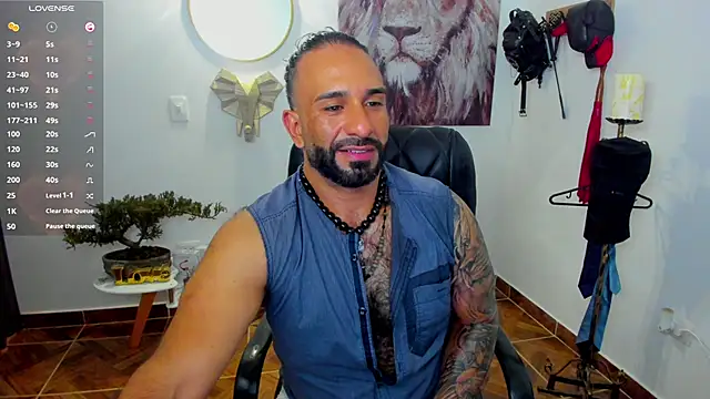 Snapshot of mr_maik chatting on 01.10.25 mr maik online show from 01.10.25