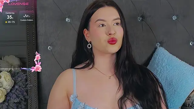 TrishaWinslet online show from 01.11.25