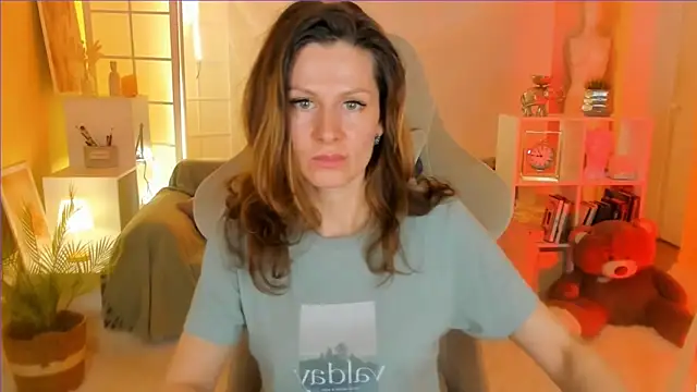 Snapshot of April_o_Nill chatting on 03.16.25 April o Nill online show from 03.16.25